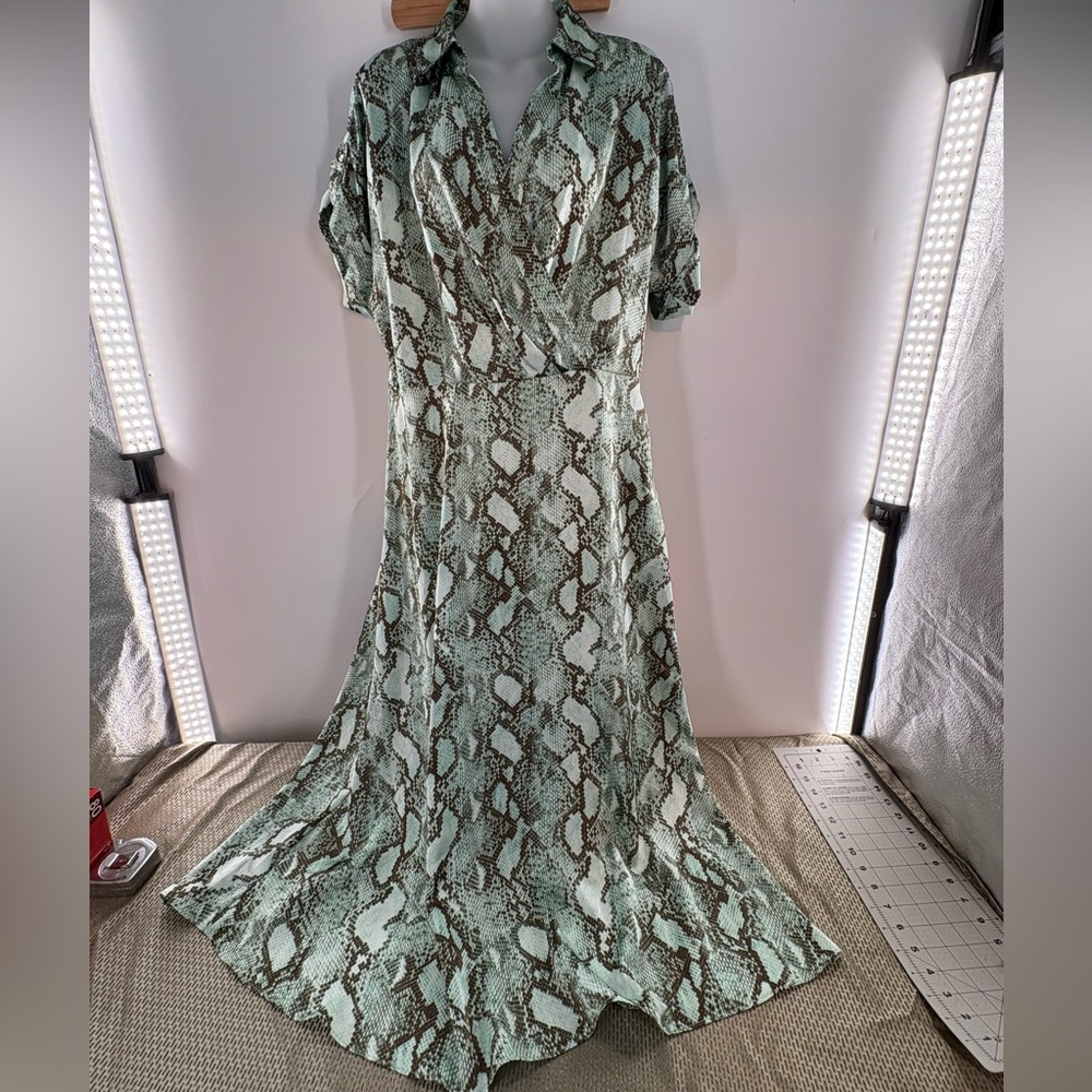 NWT Calvin Klein Mint Green Snakeskin Print Midi Dress Size 12